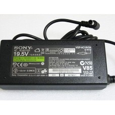 Incarcator laptop original Sony, 19.5V 4.7A, VGP-AC19V24 cu pin central